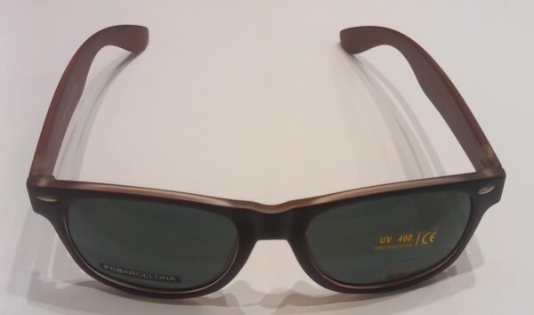 teenager goggle